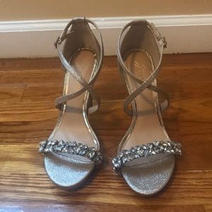 Jewel by Badgley Mischka Silver Shoes 5.5